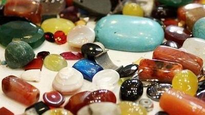 فروش و کلاهبرداری میلیاردی  جواهرات و شهاب‌سنگ‌های تقلبی