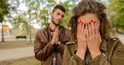 5 دلیل چرا نباید عذرخواهی کنید