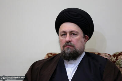 سید حسن خمینی: سیاست حکمرانی باید در جهت فقرزدایی باشد/ به محض تأسیس جمهوری اسلامی نگاه امام به محرومان بود/ انسان‌ها را عدد نبینیم/ نظام نباید خدای نکرده از مستضعفین و فقرا روی برگرداند