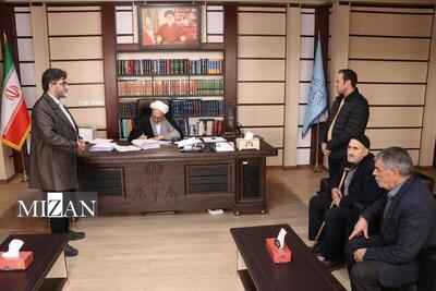 رئیس کل دادگستری زنجان به درخواست۳۲ نفر از مراجعان در ملاقات مردمی رسیدگی کرد