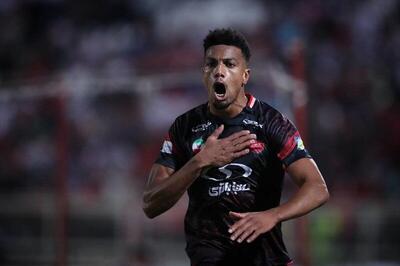مدافع راست مصدوم پرسپولیس ایران را ترک کرد | روزنو
