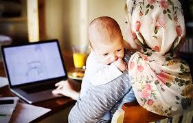 به‌نظرت کدوم مادر برای بچه بهتره؟ شاغل یا خانه‌دار؟