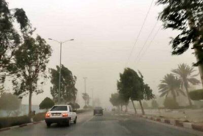 باد با سرعت ۸۰ کیلومتر قم را درمی‌نوردد؛ کاهش دما در استان