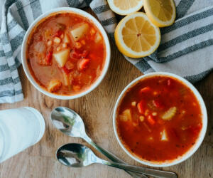 طرز تهیه دیزی سنگی لعاب دار خوشمزه قهوه خونه‌ای
