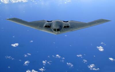 بمب‌افکن B-2 اسپیریت