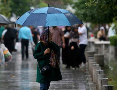 وضعیت آب و هوا، امروز ۲۱ فروردین ۱۴۰۴؛ بارش باران و رگبار در دامنه های جنوبی البرز و تهران