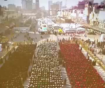 مراسم خاص جشن فارغ‌التحصیلی در عراق با حضور در جوار حرم حضرت عباس