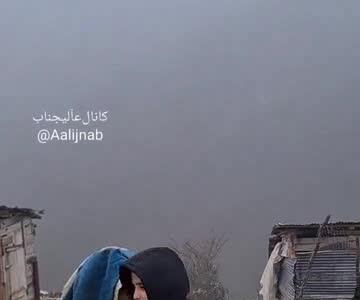 حمله ناگهانی اسب به مادر و فرزندش!