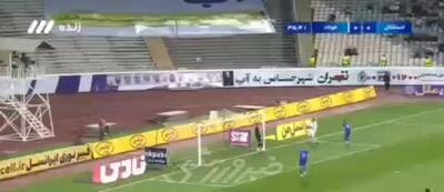 ضربه سر بلانکو به دروازه استقلال