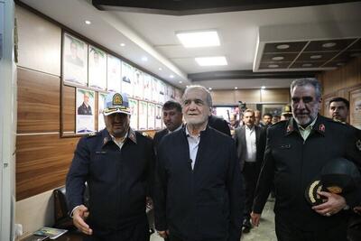 پزشکیان از ستاد فرماندهی راهور تهران بازدید کرد