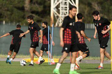 دو میهمان ویژه در تمرین پرسپولیس/ عکس