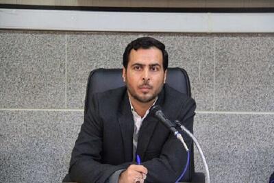 هنرمند انقلابی می‌تواند در رسیدن به اهداف پیشرو و خط شکن باشد