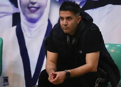 خداداد سرمربی تیم ملی یونان شد - پارس فوتبال