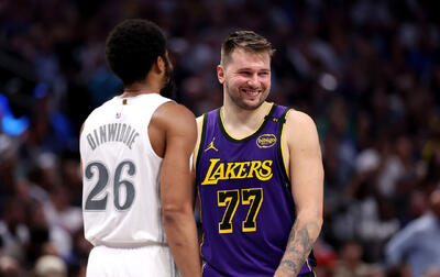 بسکتبال NBA | «ببین کیو از دست دادی» بلند دانچیچ مقابل دالاس موریکس - پارس فوتبال