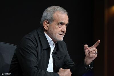 پزشکیان: کسانی که ارز ۲۸ هزار تومانی می‌گیرند، رانت می‌گیرند و چشم بسته کاسب هستند | رویداد24