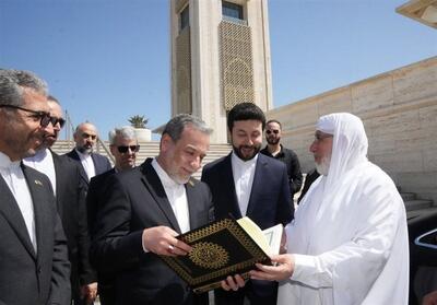بازدید عراقچی از مسجد جامع الجزایر - تسنیم