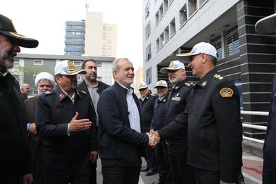 عکس/ بازدید سرزده پزشکیان از ستاد پلیس راهور تهران بزرگ