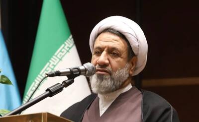 جمهوری اسلامی پای مبانی خود می‌ایستد و کوتاه نمی‌آید