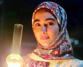 عکسی جالب از نیکا و مادرشوهرش با کپشن  مهربان