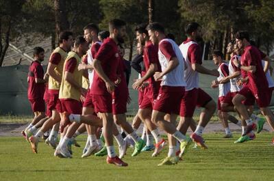 گرم کردن پرسپولیسی‌ها در ورزشگاه وطنی - پارس فوتبال