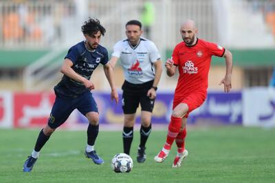 هدیه بزرگ چادرملو به سپاهان و پرسپولیس؛ کورس قهرمانی دوباره جذاب شد - پارس فوتبال