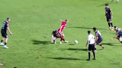 اخراج آلکساندر مرکل در دیدار برابر پرسپولیس - پارس فوتبال