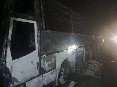 آتش‌سوزی اتوبوس در محور قائمیه به شیراز با هوشیاری راننده بدون تلفات جانی مهار شد