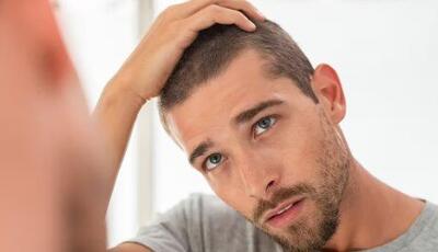 چه چیزی باعث خشکی مو می‌شود؟