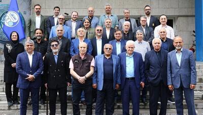بزرگان استقلال برای نجات تیم به دور هم جمع شدند
