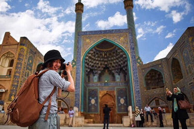 چرا کسی به ایران نمی‌آید؟ به این چند دلیل خانم الناز نجفی!