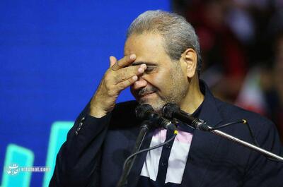 جواد خیابانی از گزارشگری فوتبال کنار گذاشته شد؟