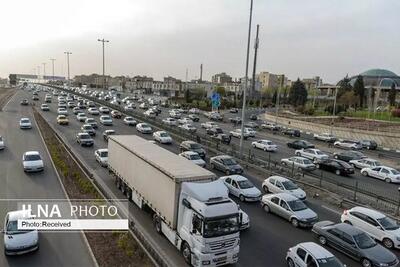 ترافیک سنگین در آزادراه قزوین_کرج حد فاصل مهرویلا تا پل کلاک / سایر محورهای البرز روان است