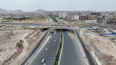 بهره‌برداری از پل عابر پیاده آیت‌الله حکیم با اعتباری بالغ بر ۷۰ میلیارد ریال