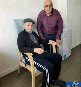 عکس:اسطوره تیم استقلال در خانه سالمندان - پارس فوتبال
