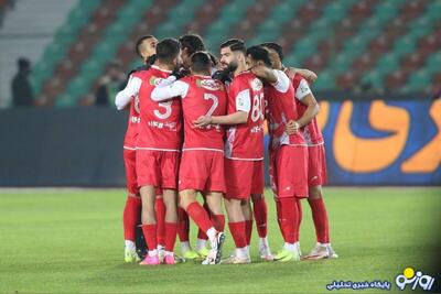 مدافع استقلال از پرسپولیس هم اخطار نگرفت/ آمار جالب توجه  این ستاره در 13 بازی | روزنو
