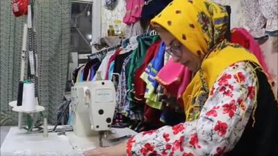 نمایی زیبا از دوخت لباس محلی در بابل به روایت شهروندخبرنگار + فیلم
