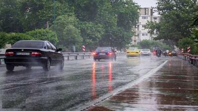 برخی از خیابان‌های تهران لغزنده است/ لطفا با احتیاط برانید
