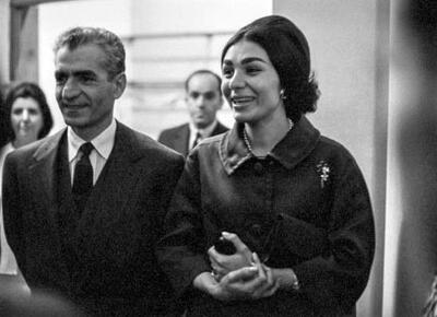 عکس/«محمدرضا پهلوی در قبرستان بقیع»؛ سال ۱۳۳۵