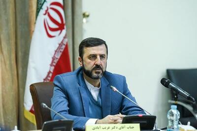 غریب‌آبادی به روسیه سفر می‌کند