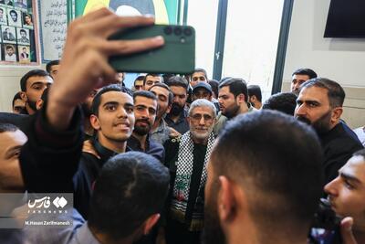 عکس/ سلفی با سردار قاآنی در گرامیداشت شهدای کنسولگری و سردار حجازی