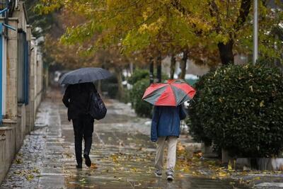 کاهش دما تا ۱۲ درجه در تهران/ پیش‌بینی بارش باران و وزش باد شدید