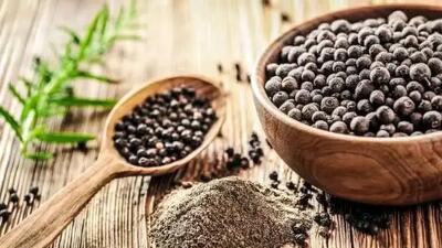 افزایش شگفت‌انگیز قیمت فلفل سیاه /  هر کیلو یک میلیون و ۴۰۰ هزار تومان!