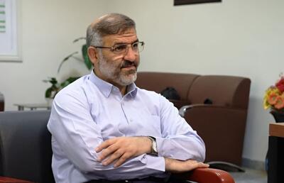 وحدت درونی،توان مقاومت در برابر بازی‌های سیاسی رقیبان جهانی را افزایش می‌دهد