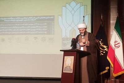 هنر متعهد، مبتنی بر عقل و حکمت است