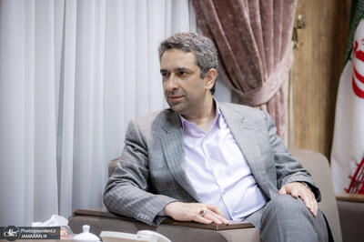 معاون دفتر رییس جمهور: در سایه وفاق، خرابکارهای خارجی و تندروهای داخلی آب در هاون می کوبند