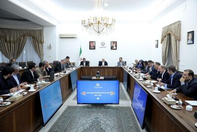 عارف: برپایی نمایشگاه ایران اکسپو برای ارتقاء جایگاه ایران در منطقه است/ لزوم تحقق شعار سال