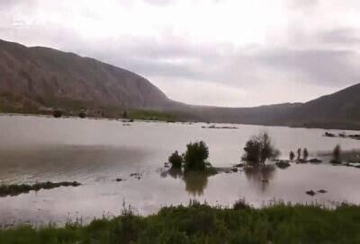 فیلم/ رودخانه سیمره زمین‌های  عرب رودبار  را بلعید