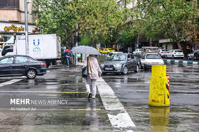 هشدار کاهش ۱۲ درجه‌ای دما و بارش‌های رگباری در تهران
