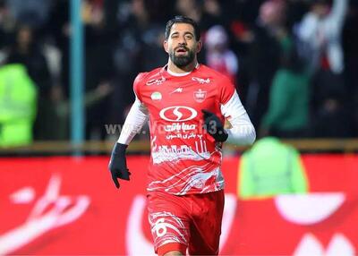 هواداران پرسپولیس سنگ‌تمام گذاشتند؛ لحظه‌ای به‌یادماندنی برای حسین کنعانی