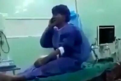 آواز احساسی؛ پیرمرد پا شکسته تو اتاق عمل با لباس جراحی آواز جانسوزانه ای خوند دلش خون